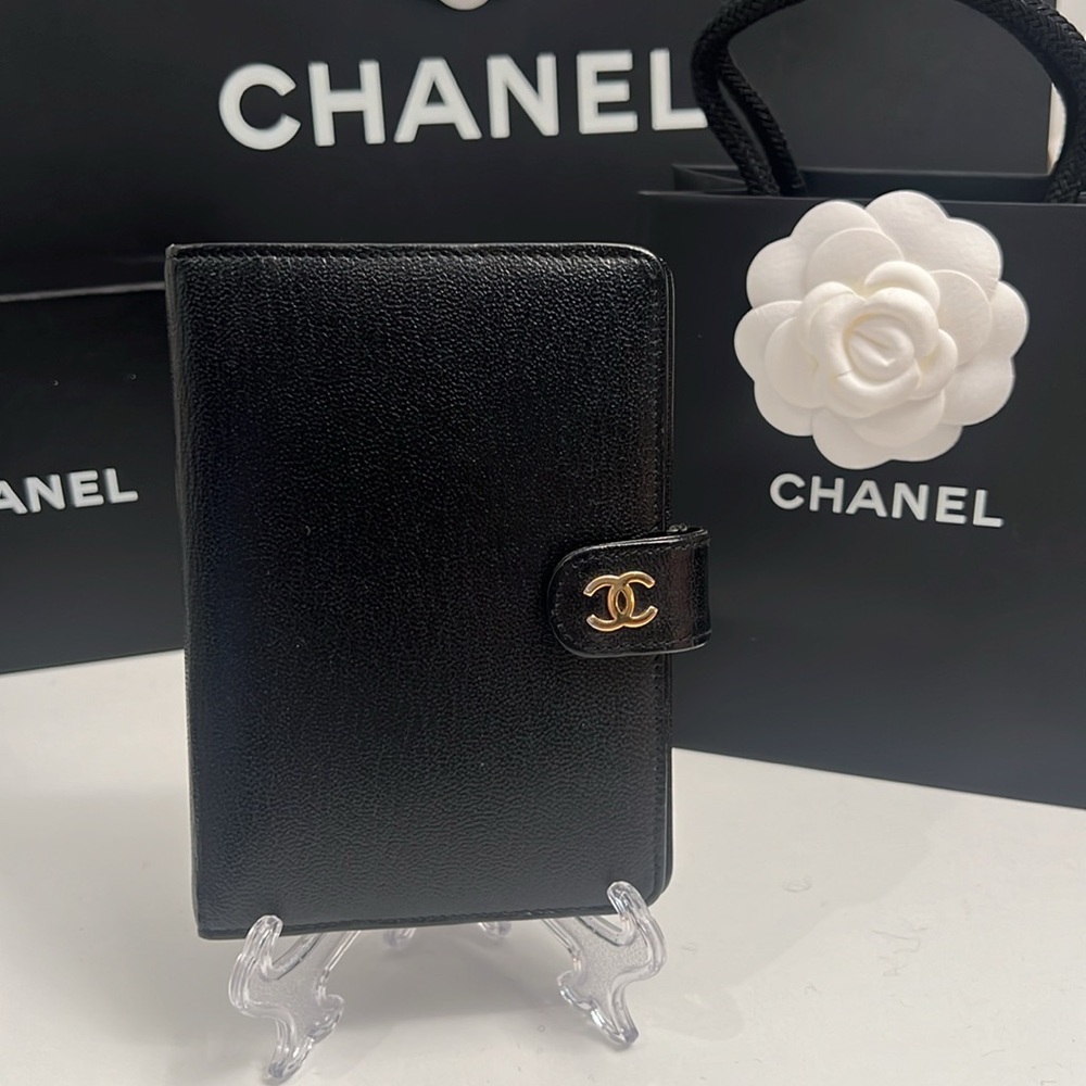 CHANEL AGENDA Black Leather with Binder Rings 4”x5.5” - Picture 1 of 9